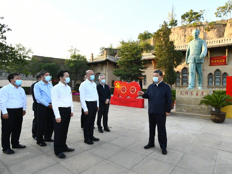 习近平在陕西榆林考察调研