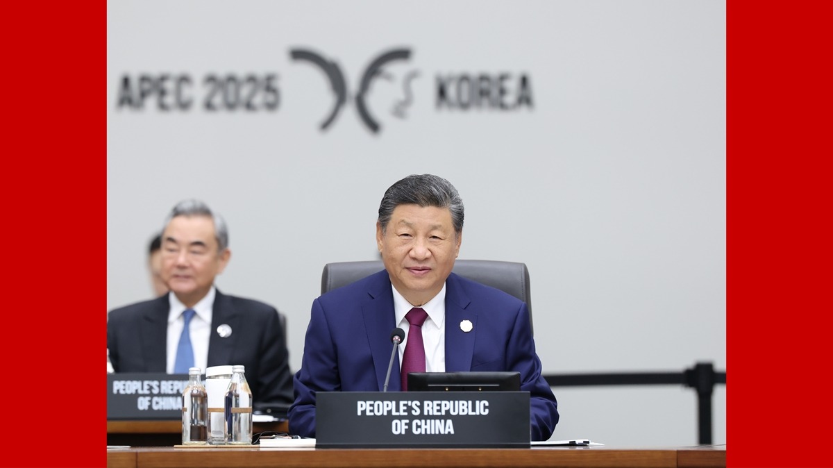 习近平出席亚太经合组织第三十二次领导人非正式会议并发表重要讲话