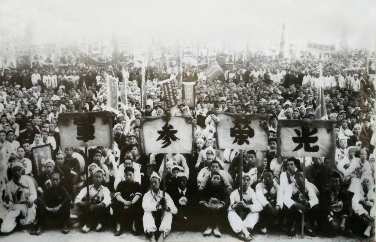 1603411342009009674.jpg 全省各地掀起参战参军热潮.图为三原县各界欢送爱国青年参军大会.jpg