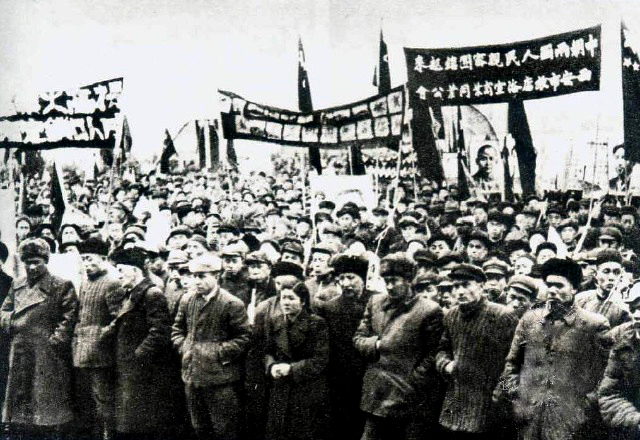 1603411626827049521.jpg 西安两万多群众走上街头,坚决拥护“抗美援朝,保家卫国”伟大号召.jpg